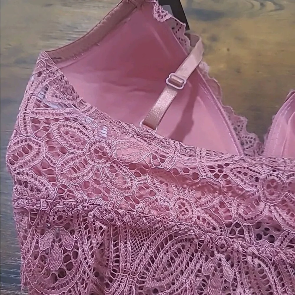 NWT Fredricks of Hollywood pink/dusty rose floral Finley lace bralette - Picture 8 of 10